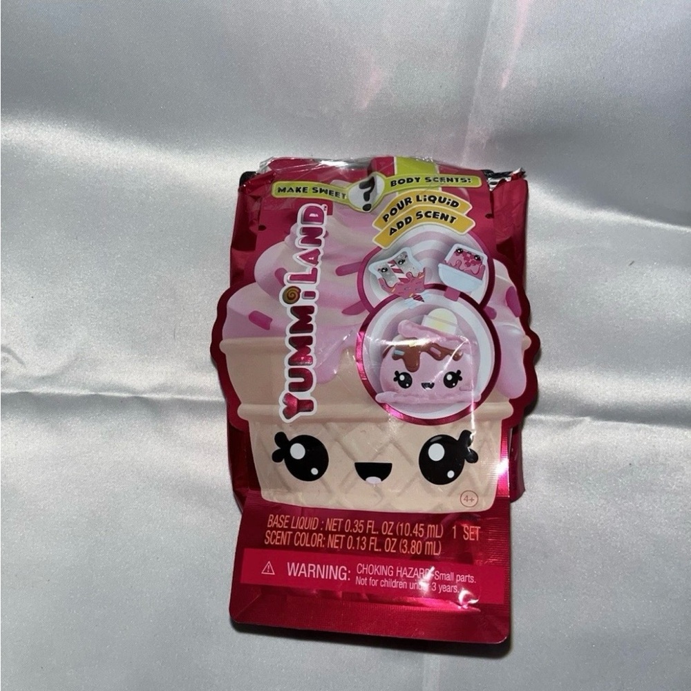 YUMMILAND NUM NOM 🍭 Make Your Own  Body Scents Set 🍬 Blind Bag NEW SEALED